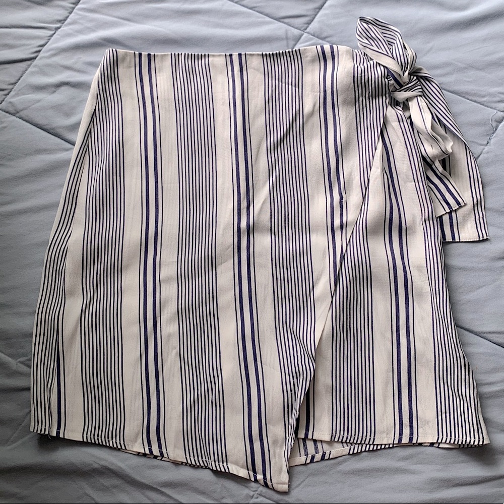 STRIPED MINI SKIRT